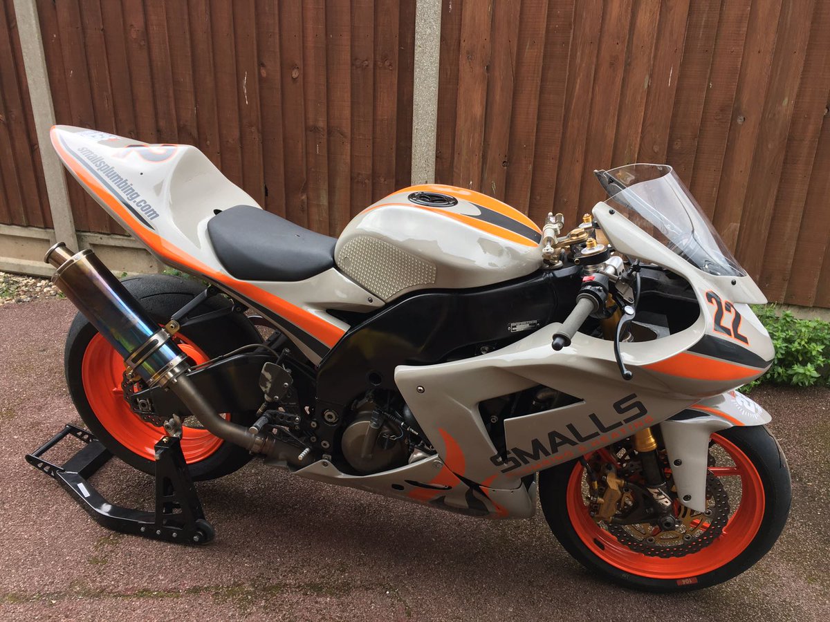 SmallsPlumbing's tweet photo. Not plumbing &amp; heating but motorcycle racing is a spot close to the company, here's our race bike for 2017! #smalls #goracing https://t.co/aBJS58LMVR
