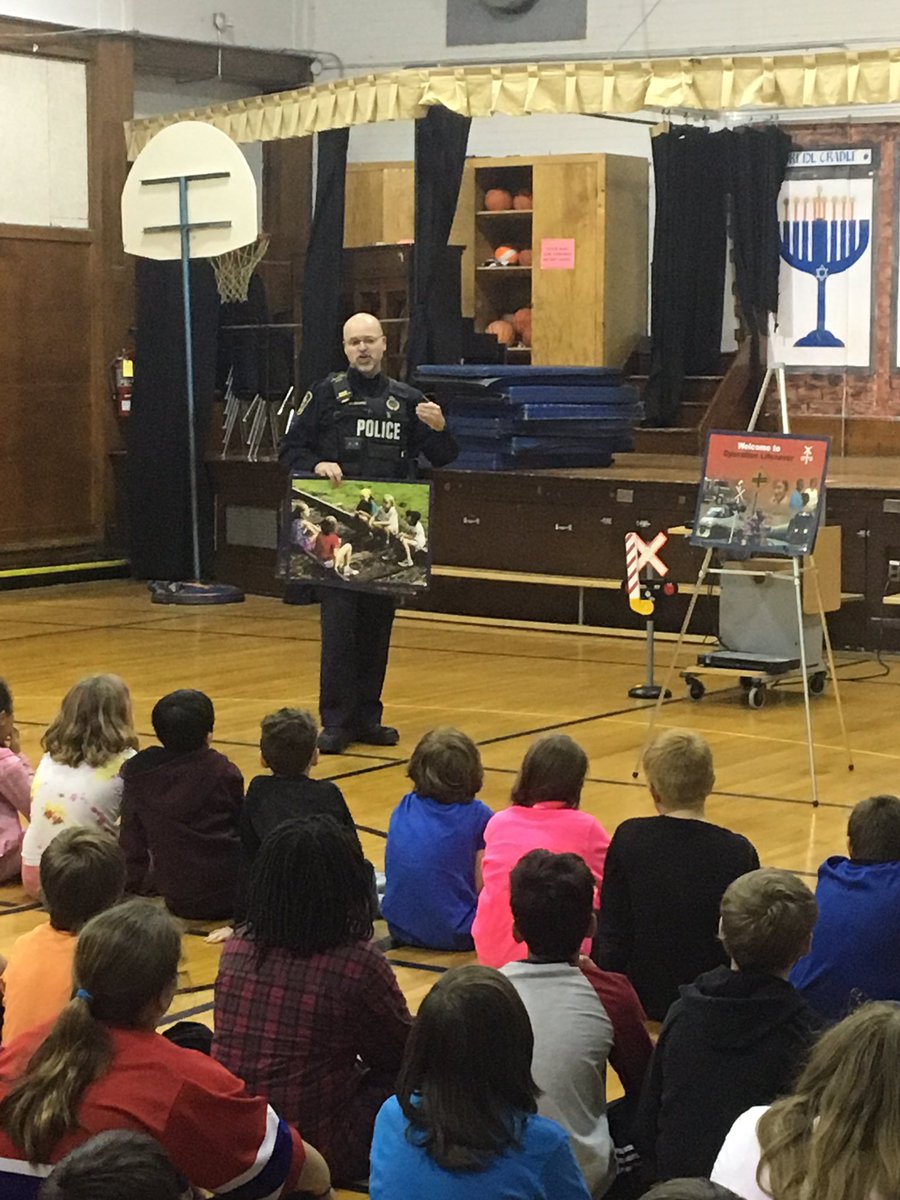 Learning Railroad Safety with CN Police officers #theknighlife <a href="/EdithCavellDSBN/">Edith Cavell School</a> <a href="/CNRailway/">Canadian National</a>