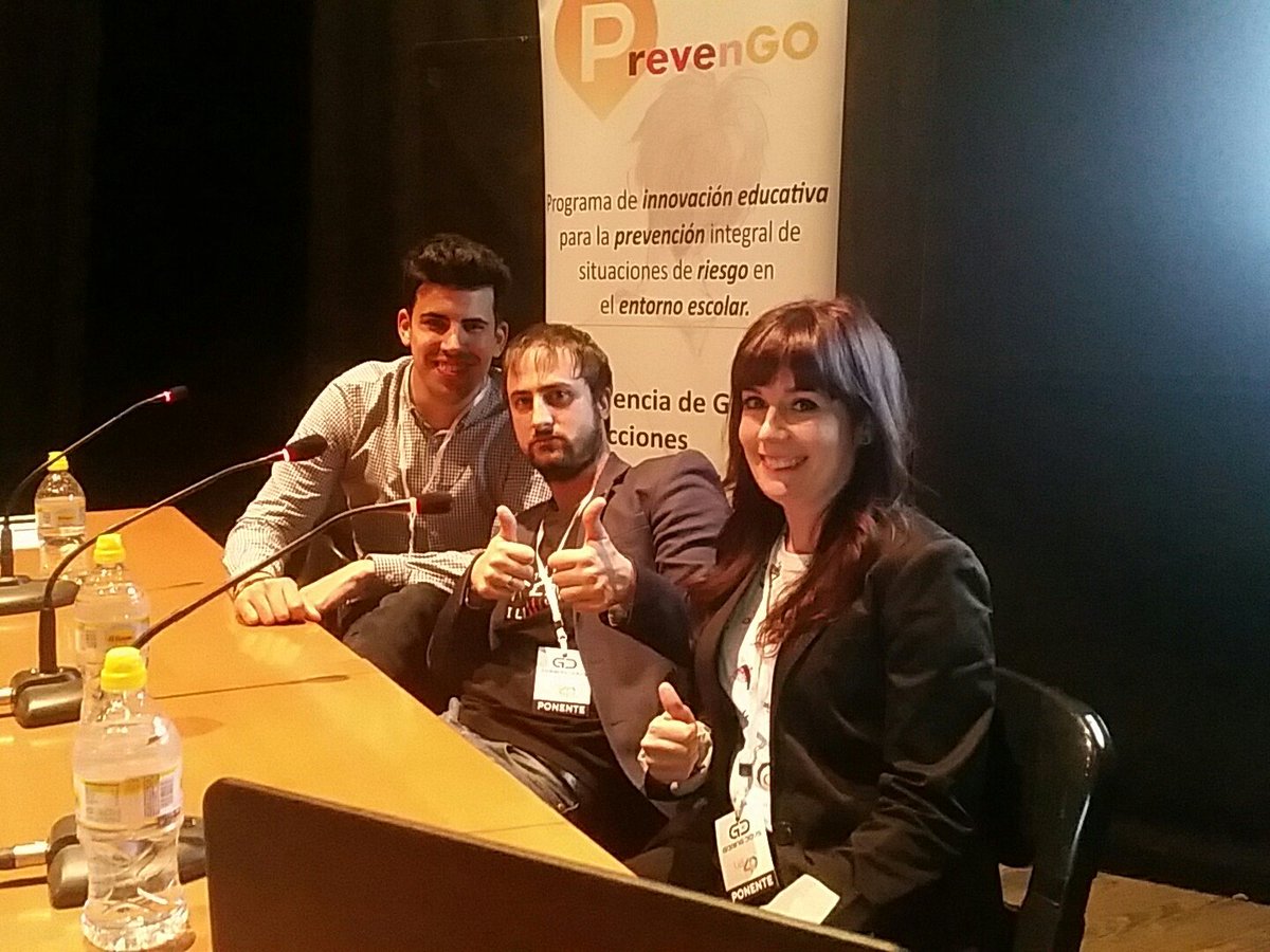 GrupoPiquer's tweet photo. Nuestros compañeros @Sergioperezmp @covadonga86 @VDeVicu  preparados en @GamingDays40 #Zaragoza @RadioZaragoza https://t.co/UkKkCh6QGZ