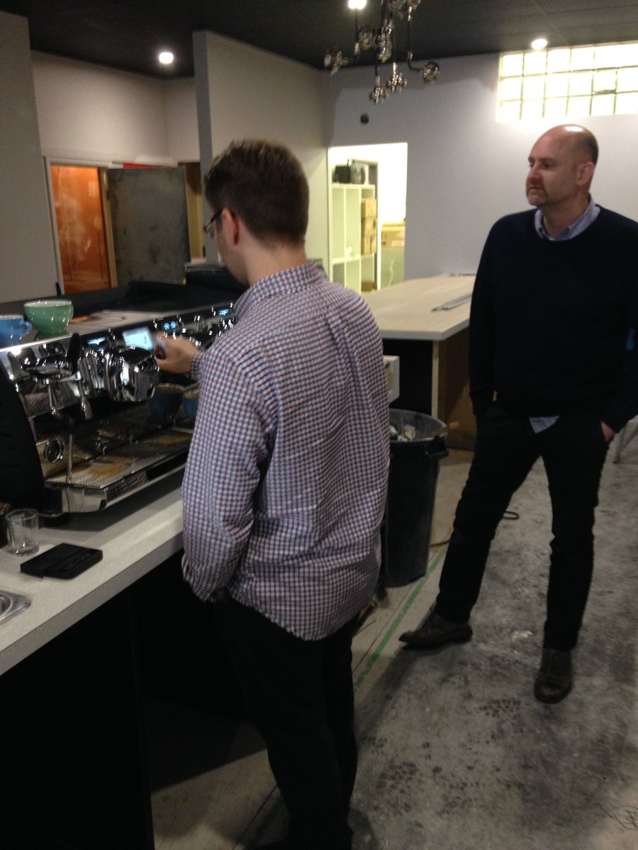 verve_medhat's tweet image. ECM (Espresso Coffee Machines) + ROSSO coffee
Fabrizio is calibrating my new Victoria Arduino, Black Eagle, Gravimetric VA388 shot scales.