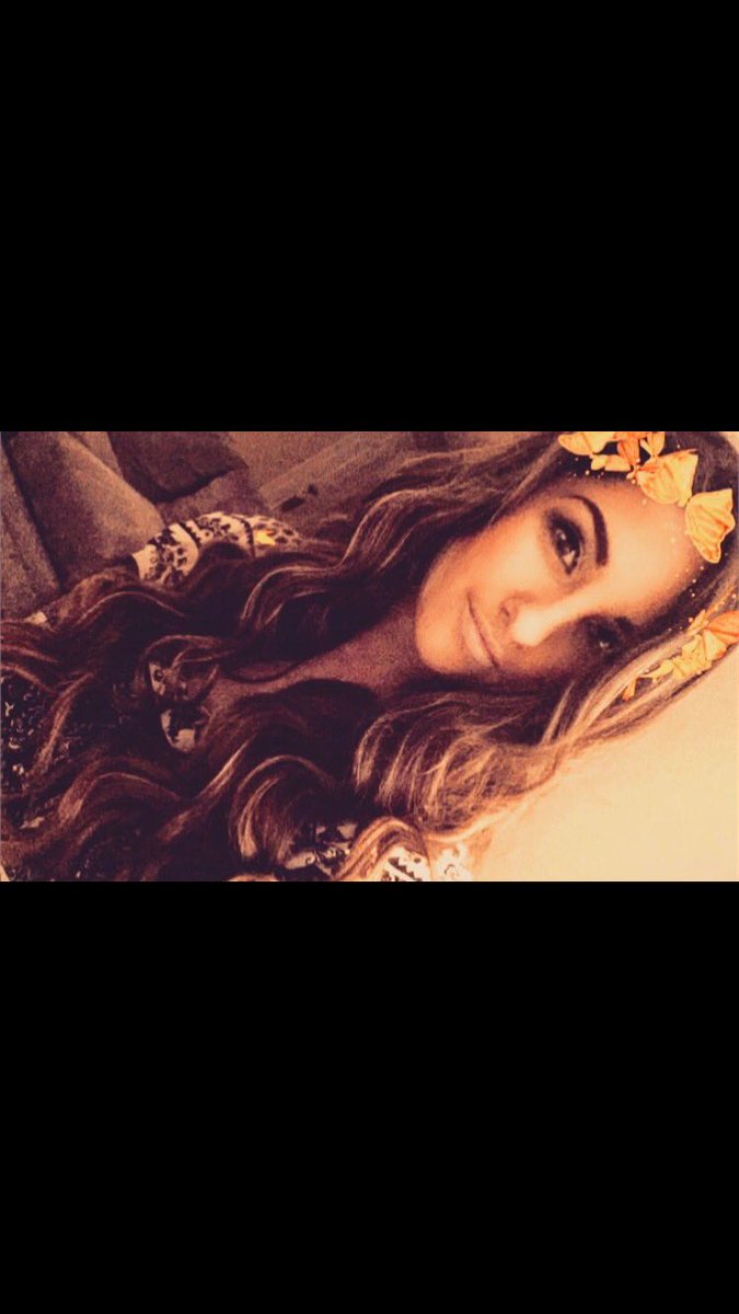 StoolSmokesUSA's tweet photo. Back at it with my favorite girl @laurrangatang absolutely flawless #baby #smokeshow https://t.co/pDxx7HAFzV