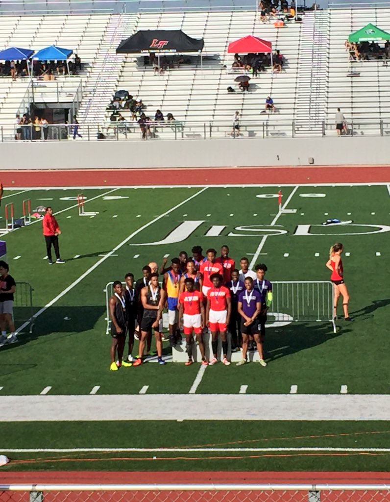 WARREN_TFXC's tweet photo. Congrats Boys Track - Regional Qualifiers @CroomJovan @getlive_onefive https://t.co/sCVTrQwBqC