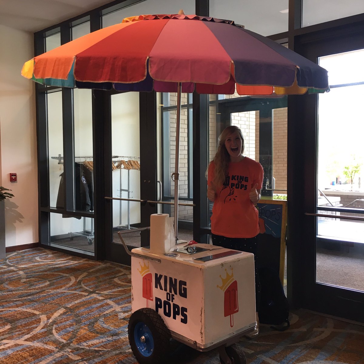 MsTrangTruong's tweet photo. What an sweet surprise! Handcrafted all natural ice cream pops! Thx @WelcomingUSA & King of Pops! #Interactive2017 https://t.co/UVtvzIIlNN