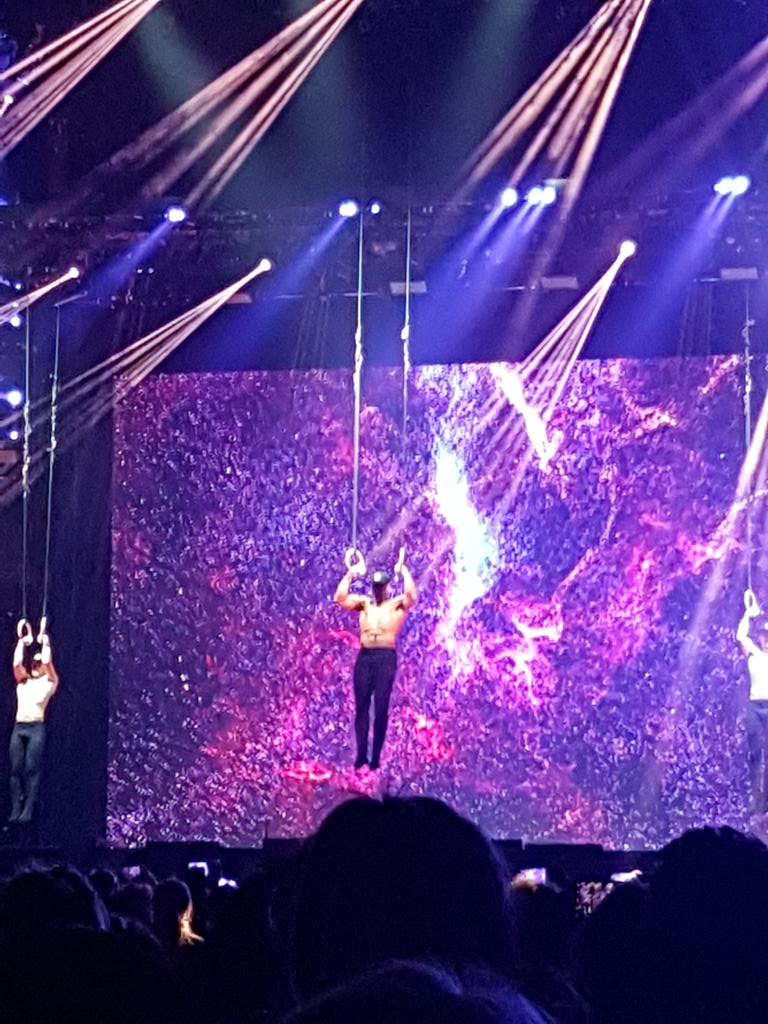 AlexPer83's tweet image. #GenesisTour 😍