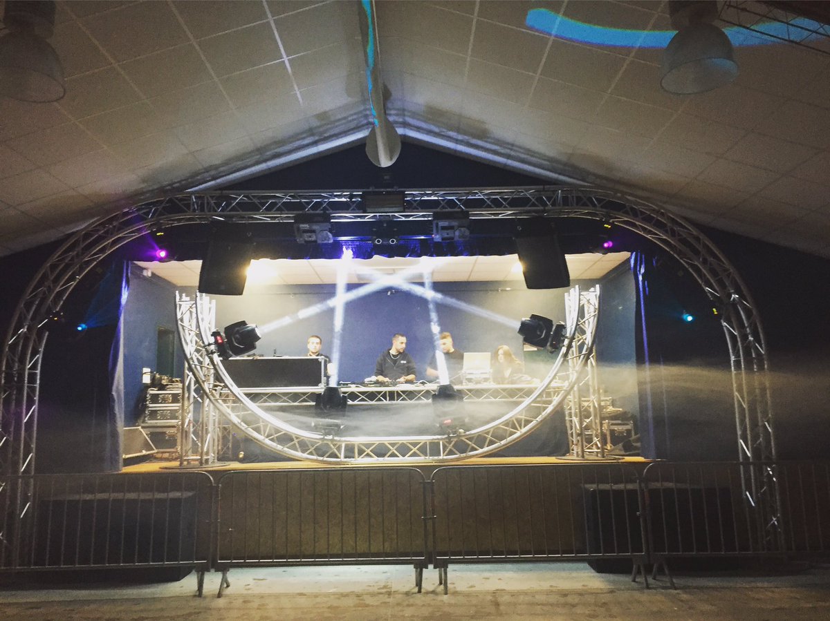 HyperionClub's tweet photo. Tout est prêt à Nébouzat, on vous attend Les loustiques 😘🔊 https://t.co/1azPK879g6