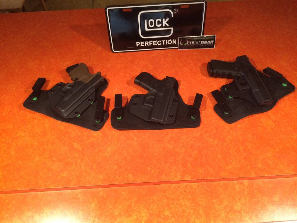 mryweld's tweet photo. @AlienGHolsters GLOCKS.. #Glock 19 or 27Gen4 FDE &amp; a 43 for the wife! All holstered with Quality! https://t.co/tVAQh2ElrG