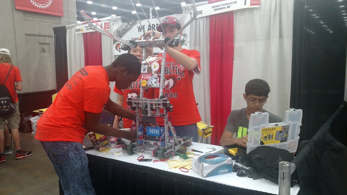 Collaboration and communication are key! <a href="/EasternTechHS/">EasternTechHS</a> @5839Team #VEXWorlds