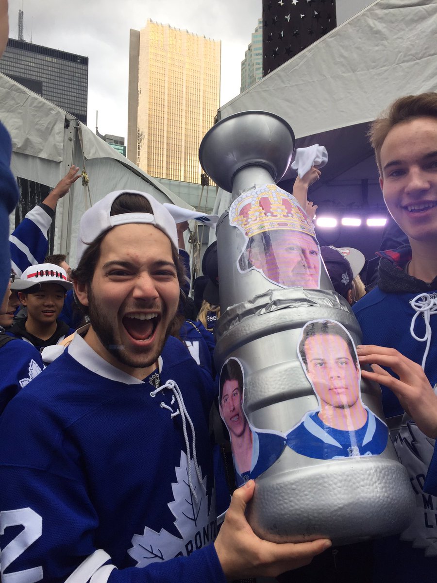 TheLeafsFancast's tweet photo. Best part of Maple Leaf Square? Hoisting the cup #CupGuy! GO LEAFS GO! #FancastSquare https://t.co/lK0HhRXn3v