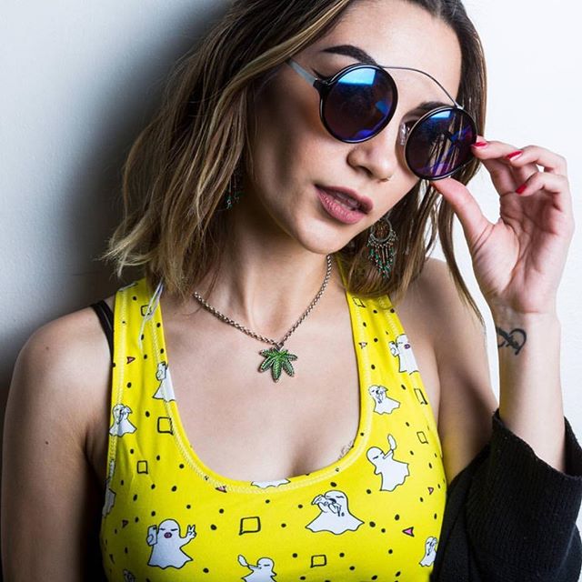 WeedPornFeed's tweet image. via @bluntedobjects:  Ain&apos;t no Snapchat filter on😎👻 @trippy.treez living that #liftedlife 👌☁️✨💨 #bluntedbabe #bluntedobjects #teamblunted