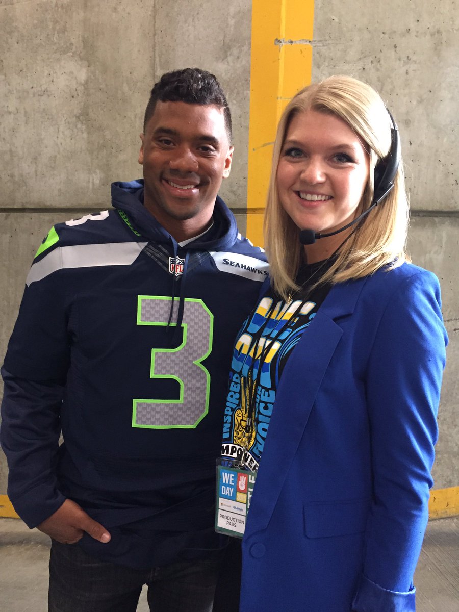 didunn07's tweet photo. Kailee Dunn rocking WE DAY WA in 2014 with the one and only Russell Wilson #WeDaySeattle #WEDay #inspiringyouth #bethechange https://t.co/4B2F6bueYe