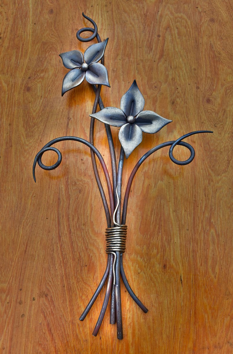 dylancparry's tweet photo. #Metalwork #Gefailyrynys #Caernarfon who'd like a go? #stamp https://t.co/gTP3x7xNZc