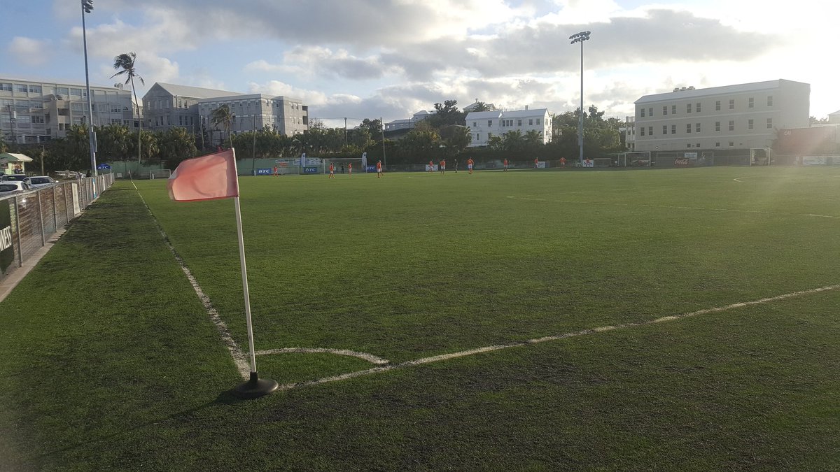 BTCBDA's tweet photo. Warm ups underway. Kick off is at 7 so get down to BAA field for the #BTCcup final. It's @RobinHood_FC V Footy Kings! https://t.co/JQbT1JR7oq
