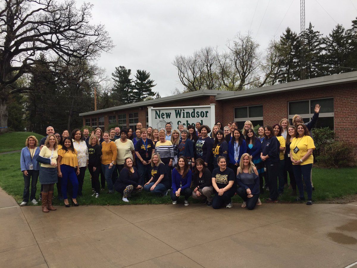 mmbowe1's tweet photo. New Windsor showing NECSD pride @NewburghSup #TeamNECSDDay https://t.co/YqtL9qffmI