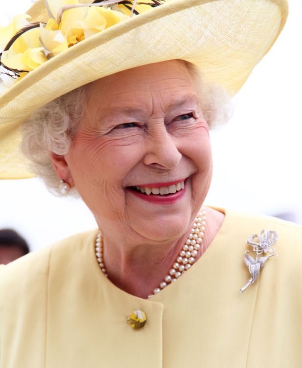 Canada's tweet photo. Happy Birthday to Canada's reigning monarch, Queen Elizabeth II! 🎂 #Canada150 https://t.co/30UPB5uSYs