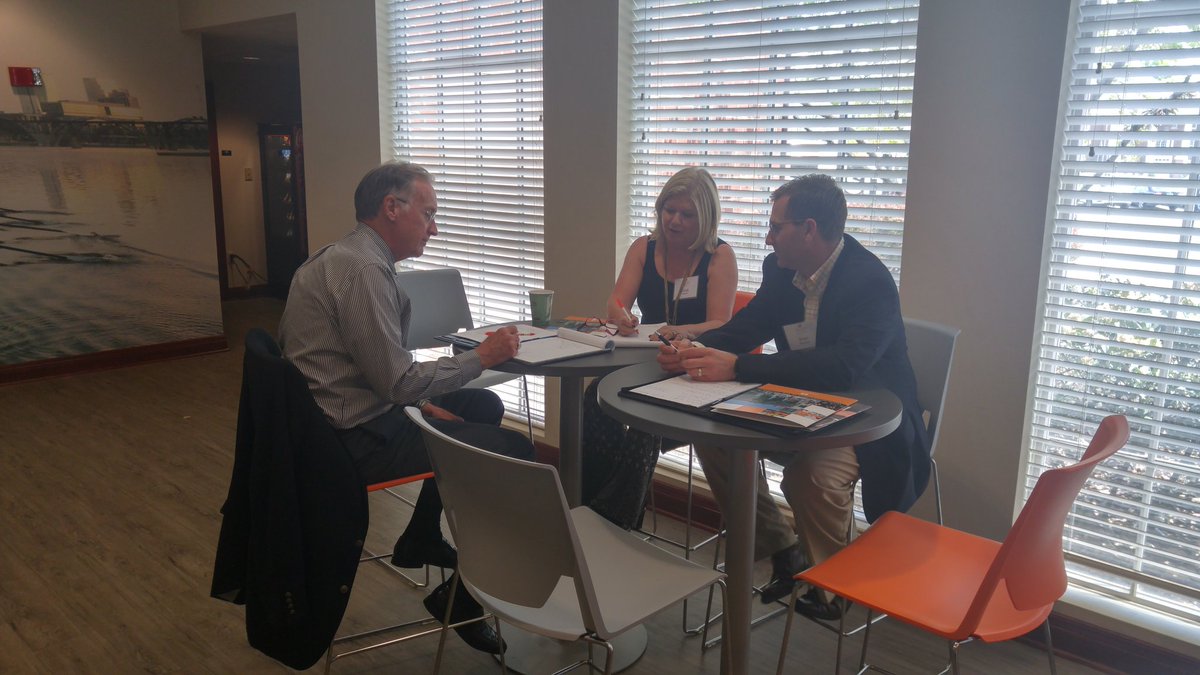 utknursing's tweet photo. #utkcon Advisory Board members setting goals and planning for the future! #volnurse #improvinghealth #castingvision #forwardthinking https://t.co/4H3E5sqQel