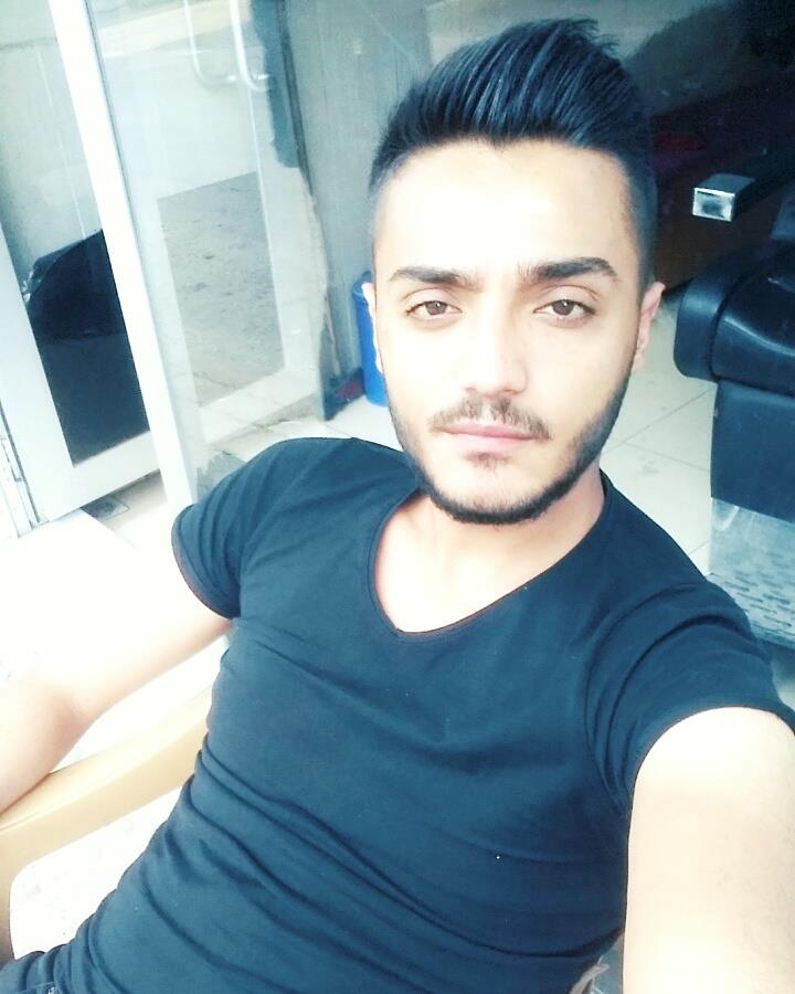 Bu devirde, mecnun olmak zor gönül, çöl bulursun ama leyla bulamazsın.