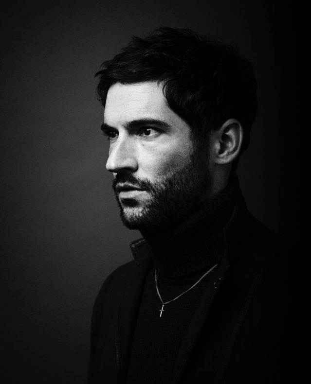 Tom_EllisFans's tweet photo. #PicBreak
#TomEllis by #MattHolyoak https://t.co/3oKCuumx7A