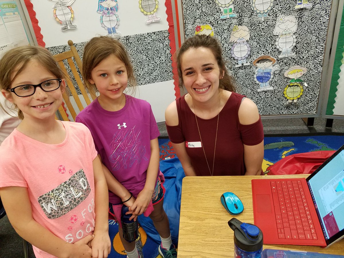 VT Civil &amp; Engineering honor society students show Mrs. Meadows' and Ms. Mabe's 2nd grade classes bridge design software.<a href="/KathyMeadows7/">Kathy</a>