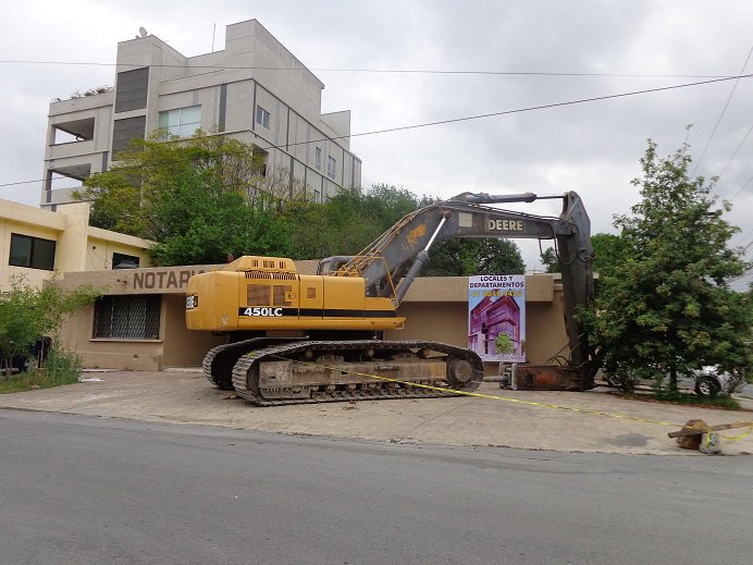 infoobrasmx's tweet photo. Este inmueble dejará de existir para ver el nacimiento de un nuevo complejo que mezclará comercios y 'depas' de lujo https://t.co/Nhqrb1NOyE https://t.co/iSmtHTxrny