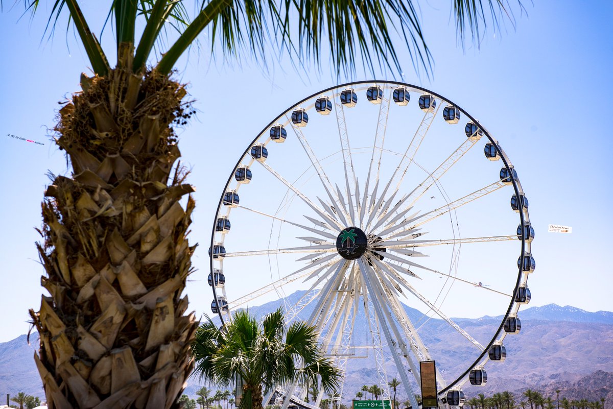 Ferris Wheel West Coast — Stock Photo © AnnaGribtsova #327496220, image size:1200x801