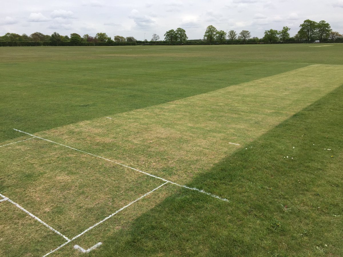 ianajordan's tweet photo. New challenge maintaining 14 squares for Redbridge council via @EssexCricket @ECB_cricket #canonlyimprove https://t.co/Mz2QeFZYRh