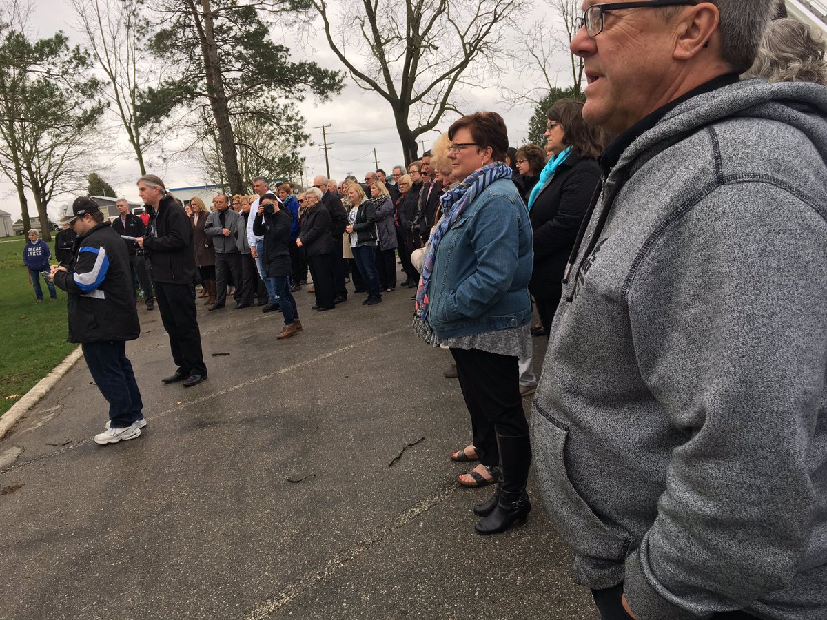 LauraPearsonM's tweet photo. Groundbreaking ceremony for Jessica's House! Amazing to watch a community come together and vote to make a legacy come true. 💜@AvivaCanada https://t.co/kqv6myCiIn