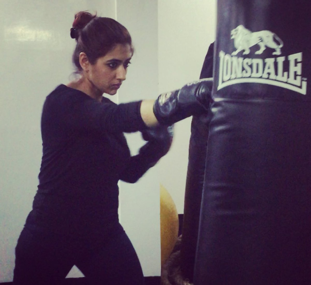 Sreenanda's tweet photo. Fight training for #beerpurush #Dhishoom #womenpower #fun #kickass @rajorshidey https://t.co/nBo1YxNmQG
