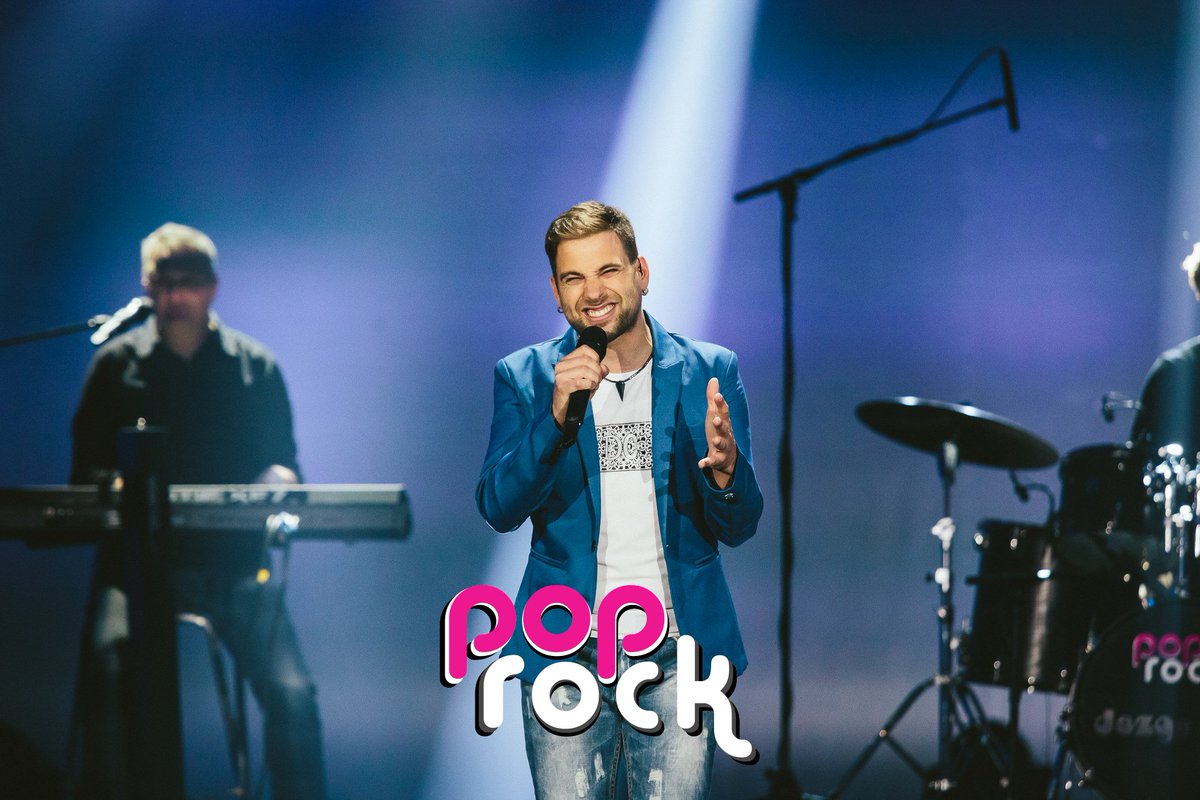 Tekmovalni del bodo otvorili Kalamari s skladbo Vrtiljak 🎶 #dszg #dszg2017 #poprock #rtvslo <a href="/RTV_Slovenija/">RTV Slovenija</a>