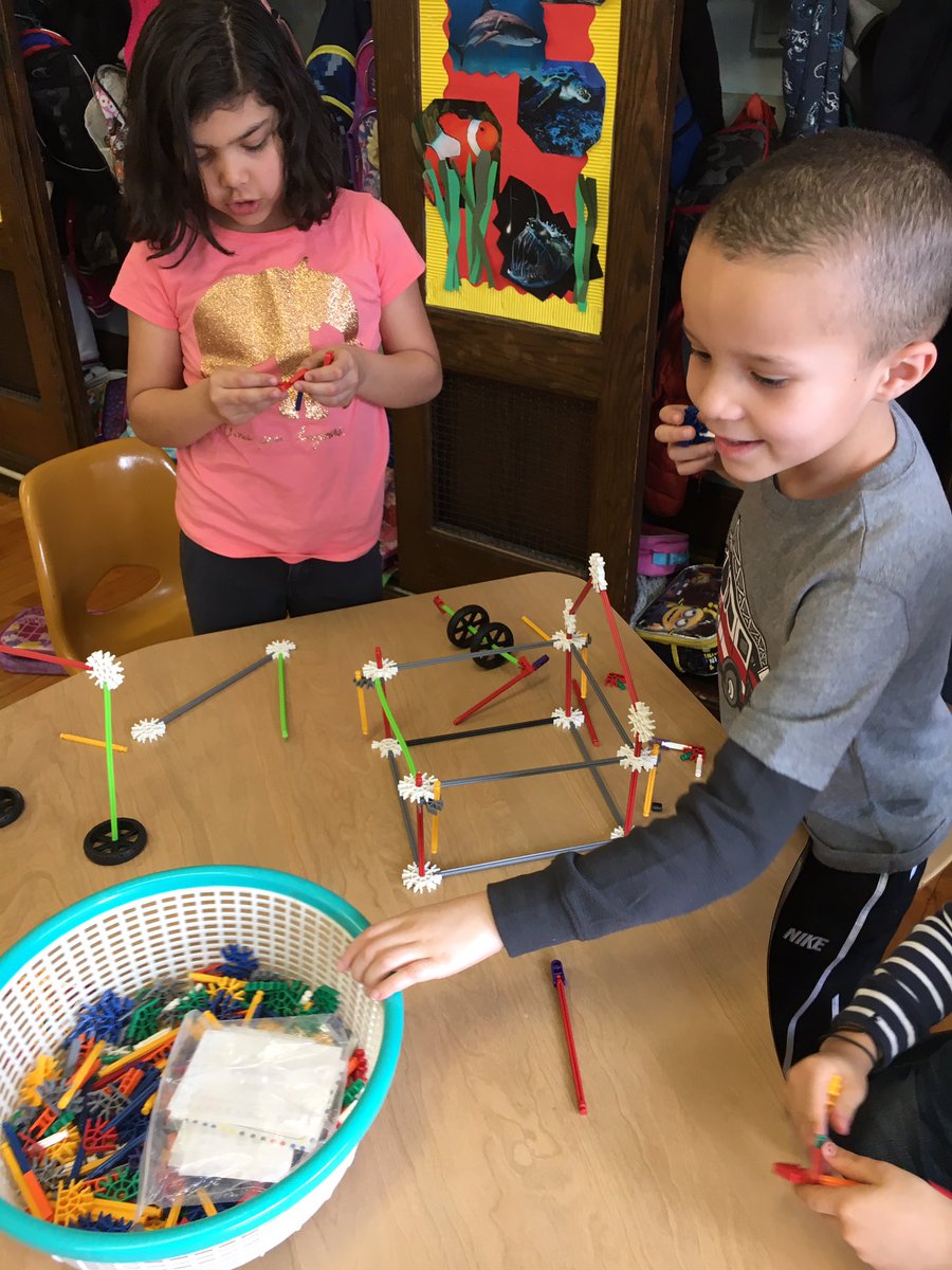 ehesketh301's tweet image. Overheard in Kinex "I need to upgrade this building" #WeeBuild #STEM @AnnaRudowsky @WeehawkenTSD