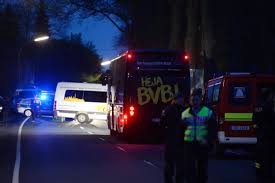 BVBBuzz's tweet photo. Police Arrest Possible Suspect in the Dortmund Bus Bombing Incident (via @jsampson_23) #Dortmund #dortmundattack https://t.co/kVogQo5VNR https://t.co/5xuYfsyfYI