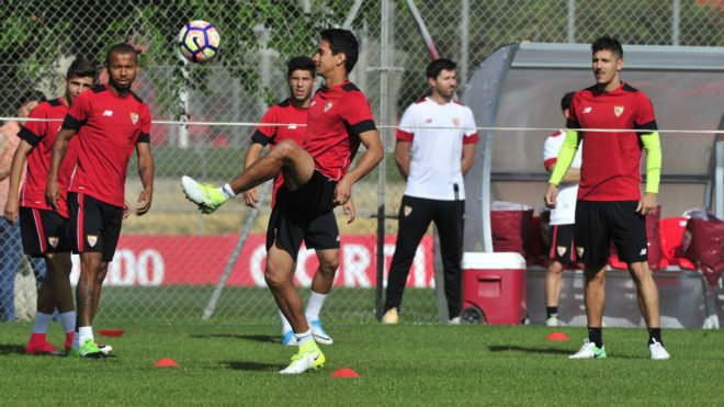 marca's tweet photo. Ganso vuelve a jugar 108 días después https://t.co/YTiiOzKsFw #LaLiga https://t.co/USvQPF9hCC