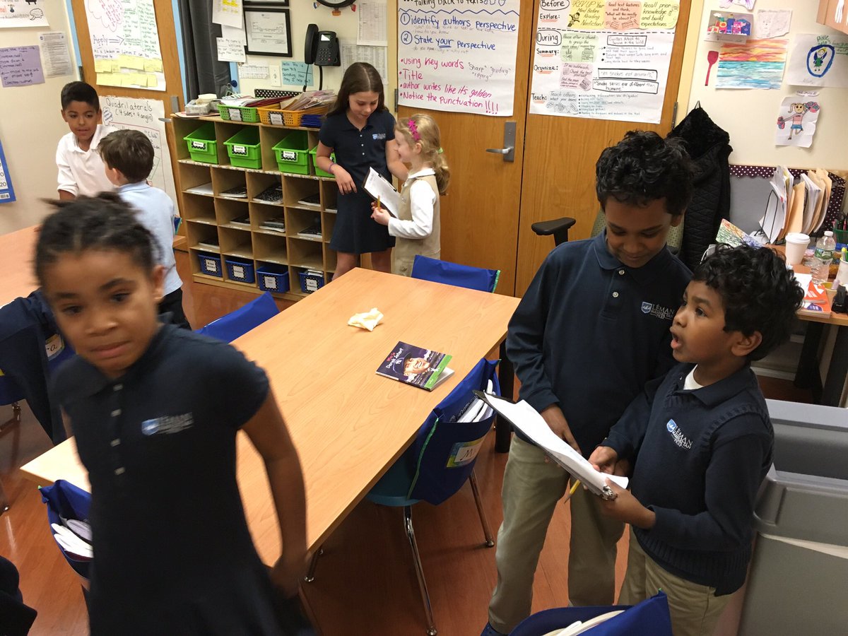 lmpsK411's tweet photo. 3D shape scavenger hunt! https://t.co/7gBIPtsjek