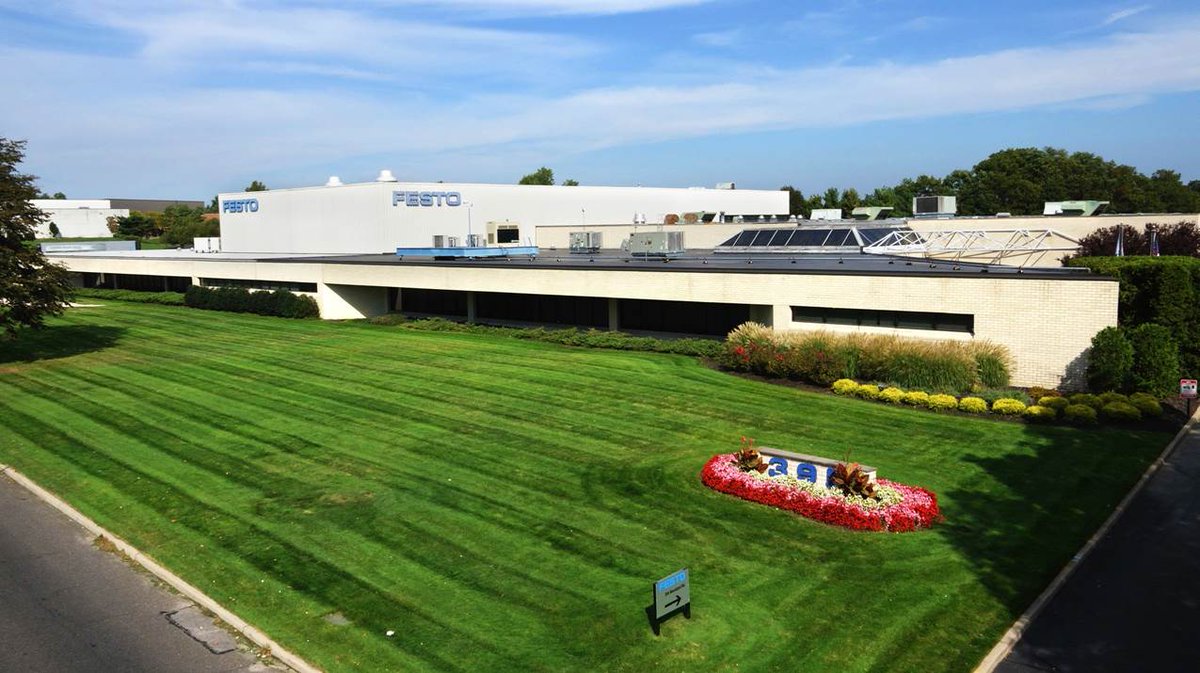 LongIslandCRE's tweet image. 395 Moreland Rd, Hauppauge - Corporate HQ/Manufacturing Facility for Sale $12,500,000 - 99,555 SF Contact Scott Berfas sberfas@ngkf.com #CRE