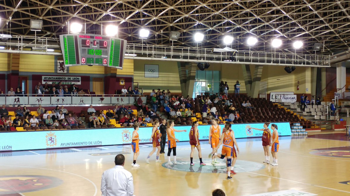 Luis_RDA_'s tweet photo. Empieza el segundo partido.
Vamos @PACISAEU @cbalcobendas!!! https://t.co/TxphcQfj0f