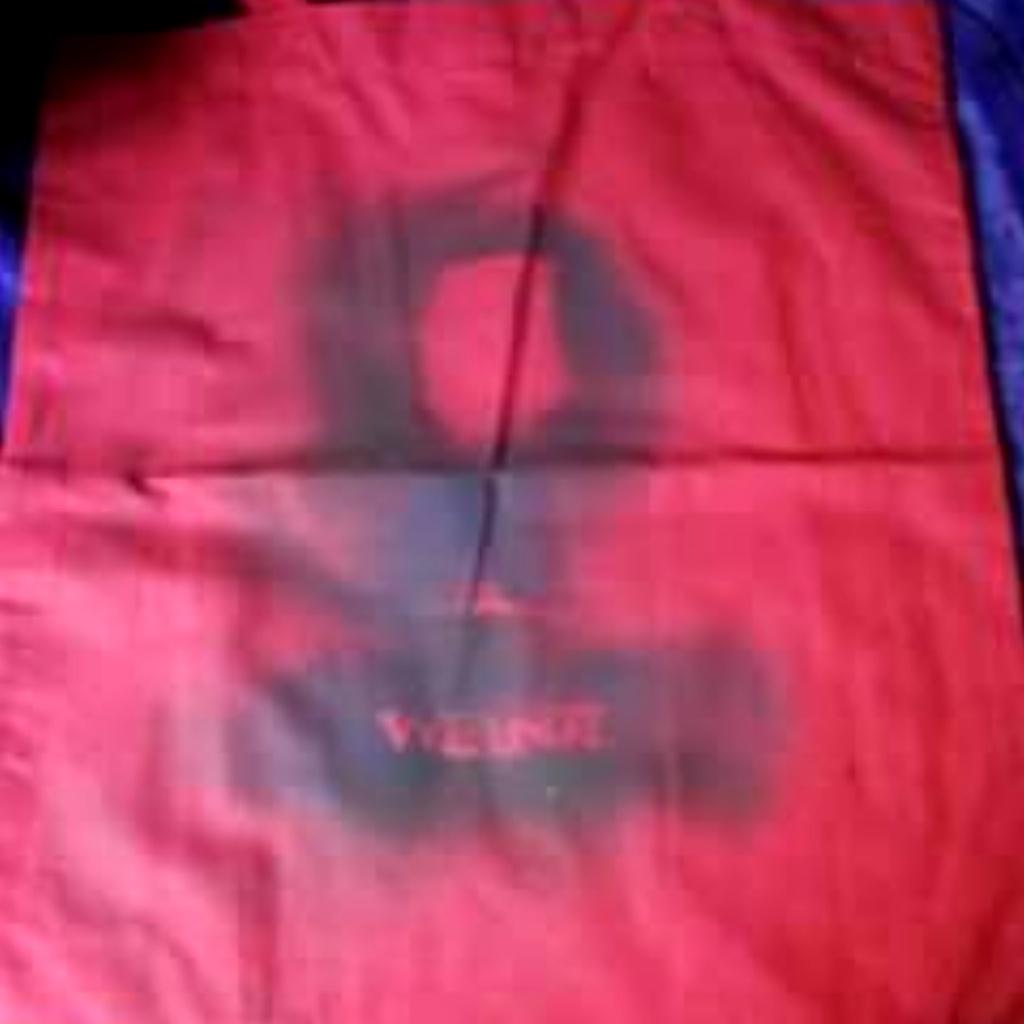 LiaFloatingArt's tweet photo. #Wineglass tote bag! #whynot https://t.co/cpbpB5RQ8O
