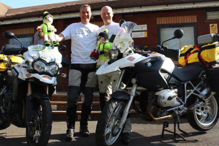 BurnleyExpress's tweet photo. Two bikers raise smiles with their @DerianHouse challenge

➡️  https://t.co/tQcmyvZ0E9 https://t.co/uv6SjkP6oH