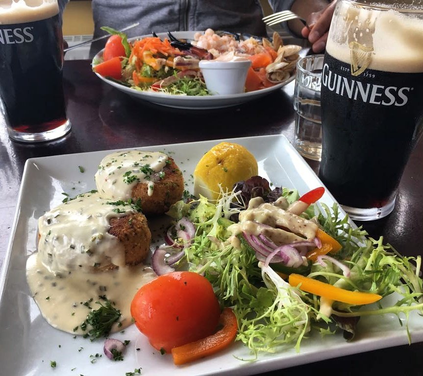 OrlaCWalsh's tweet photo. Best fish cakes ever! #linnaneslobsterbar in The #Burrin Co #Clare . #WildAtlanticWay https://t.co/MKicDDRJ89