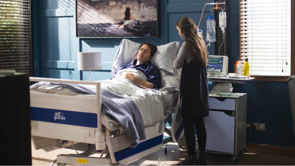 La1_tve's tweet photo. La despedida de @iFamilyTVE dejó a sus fans momentos tan emotivos como este entre Laura y Luis 😢▶️ https://t.co/1PsA0kh4YW https://t.co/Es94fJBFXg