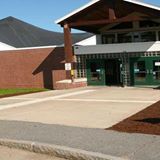 UMF1864's tweet photo. Challenge yourself with UMF's  25-mile Sprint Triathlon! Register online by April 26! @UMFPR https://t.co/08uDTOhbeW https://t.co/AGa4MzbRAQ