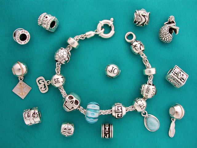freebirdcreat's tweet photo. New STJ Island and Centennial Beads available on our website at https://t.co/ZkCUtZDetp #stjohn #virginislands #baublebeads https://t.co/O9FzMEtJkW