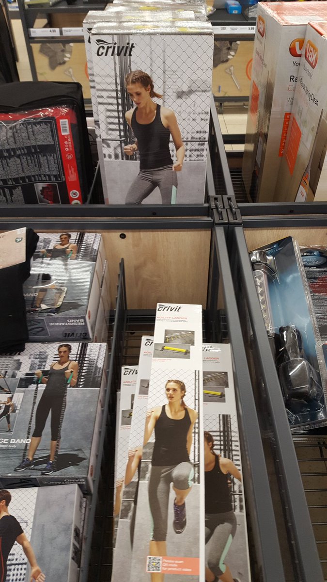 isright's tweet photo. #TrainingStuff - Lidl has rotated their sports gear again. Bargains and good quality. https://t.co/EwUJnZxU32