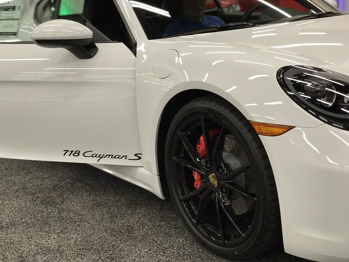 NMAutoShow's tweet photo. Great car! RT @AndresT23: The @Porsche 718 Cayman S was nice to sit in at the @NMAutoShow! #ABQ #Porsche #NMAutoShow https://t.co/kReRKKm8bL
