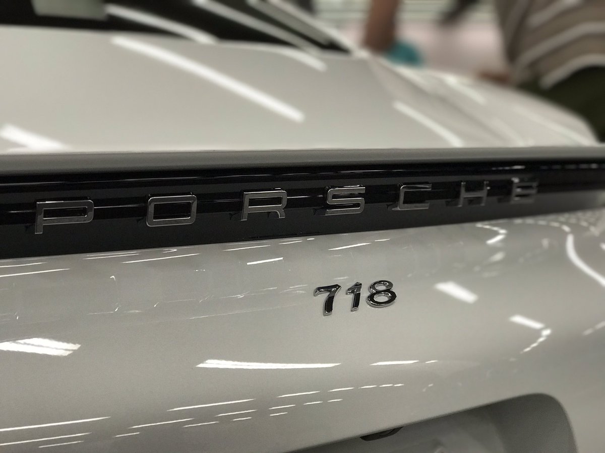 NMAutoShow's tweet photo. Great car! RT @AndresT23: The @Porsche 718 Cayman S was nice to sit in at the @NMAutoShow! #ABQ #Porsche #NMAutoShow https://t.co/kReRKKm8bL