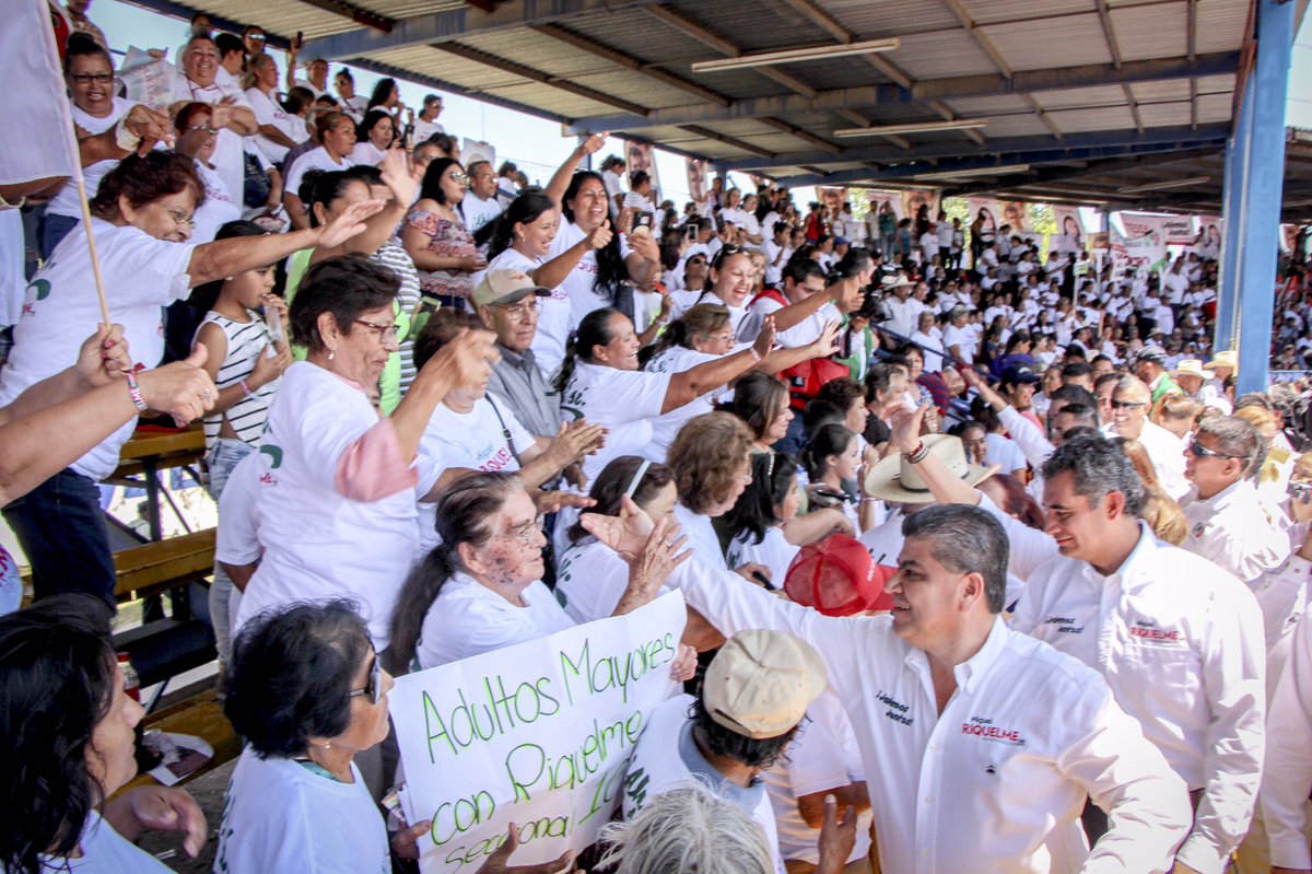 mrikelme's tweet photo. La seguridad es la base del desarrollo. Haremos un cuartel militar en la zona carbonífera y blindaremos fronteras. #MenosPolíticaMásCarácter https://t.co/t2Biy7rX1X