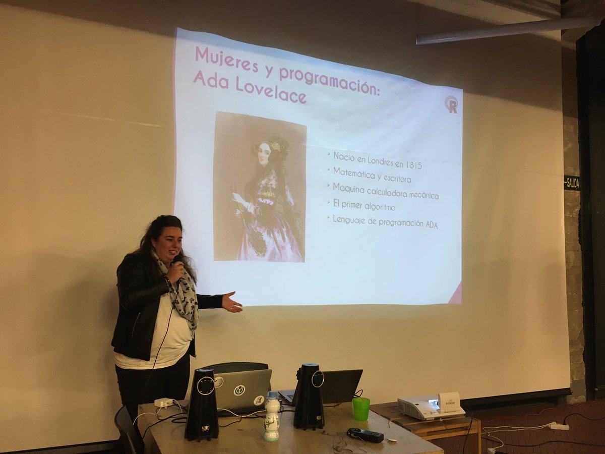 Wikimujeres_ES's tweet photo. Empieza la editatona nocturna sobre mujeres en Informatica!! Inés Huertas @quierodata explica los retos. @mSefi @PatriHorrillo https://t.co/LMikvYqdFm