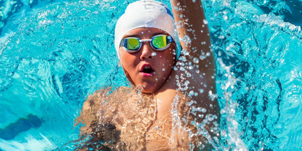 ACSMNews's tweet image. Looking for a low-impact way to improve your fitness? Give swimming a try! bit.ly/1fERtyN