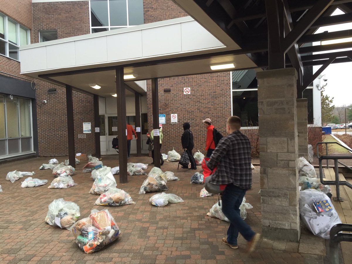 MrScottHHS's tweet photo. 1 day =50trash bags?Nope. A whole lot of recyclable, compostable waste sorted by SPAR #tldsb #tldsblearns #earthday2017 https://t.co/BFlyHyubzM