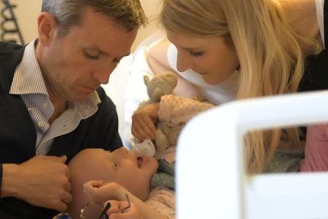 lesoir's tweet photo. Alix Battard et Laurent Haulotte seront présents avec leur fille au Télévie
https://t.co/g8qyPINnzf via @Soirmag https://t.co/I4eXrjC7Wa