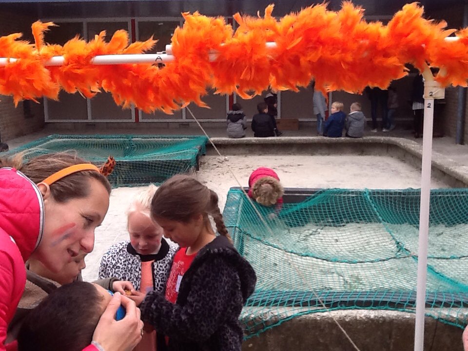 Vandaag Koningsspelen voor de kinderen door de oudervereniging. Hartelijk dank daarvoor!