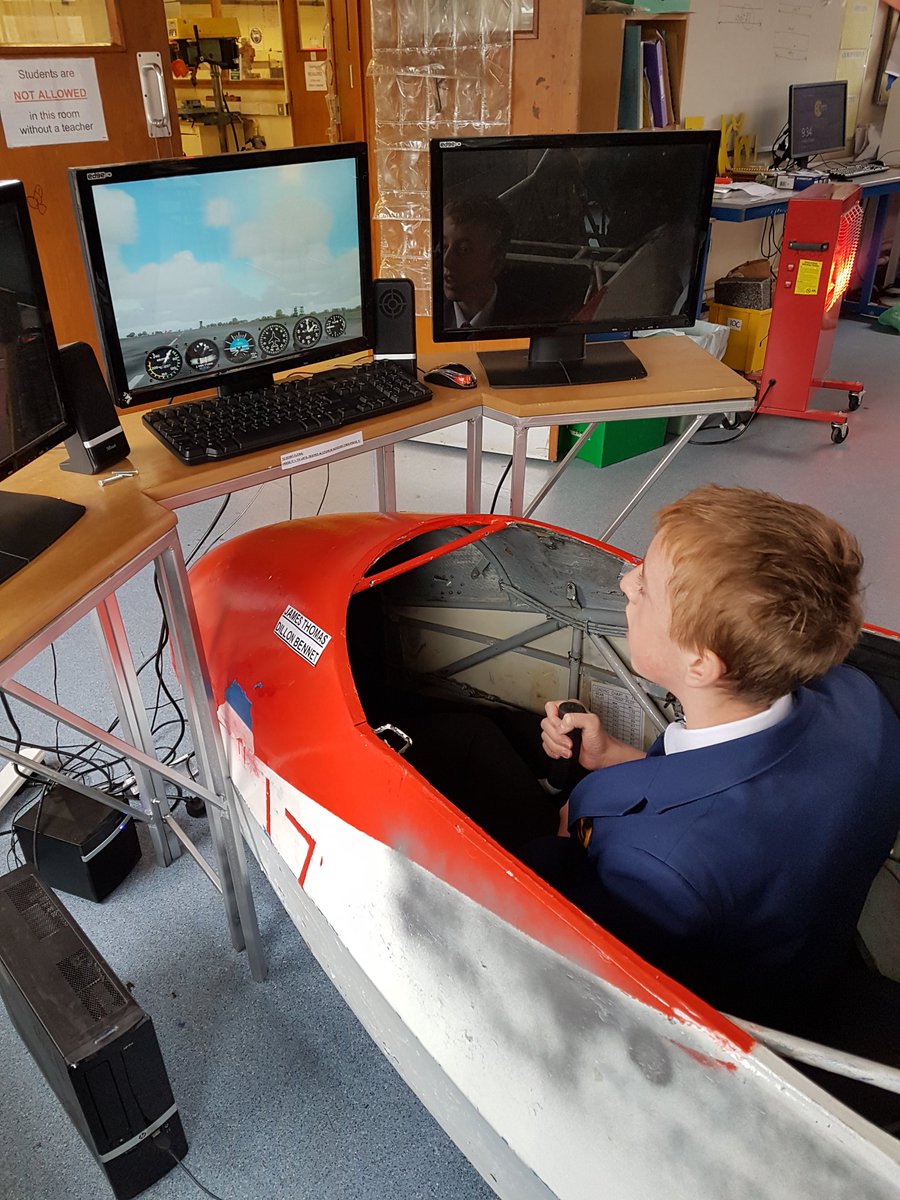 MrHollisAC's tweet photo. Connor S, yr 9 sharing A level Engineering project. @AbbeyCollegeAC @WoolfHouseAC https://t.co/tJNT9fXEKc